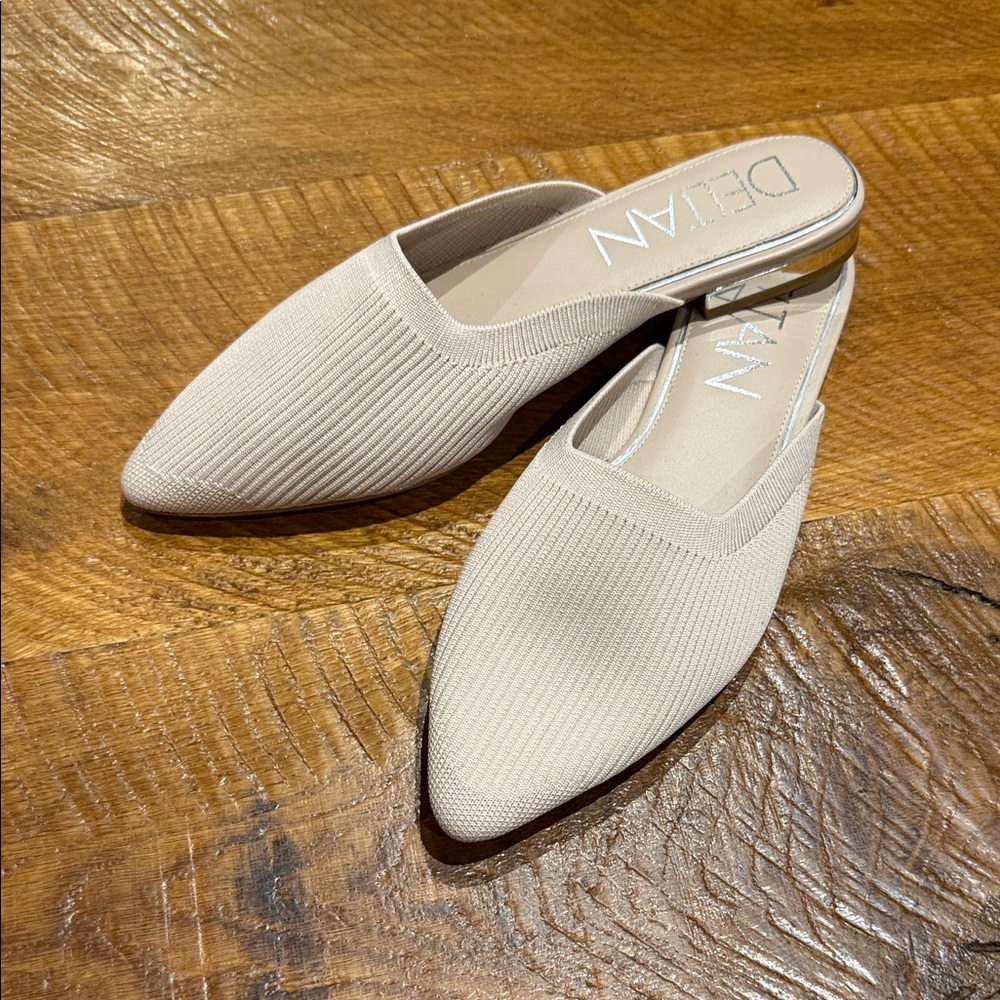 Delman Women's Cream Mules